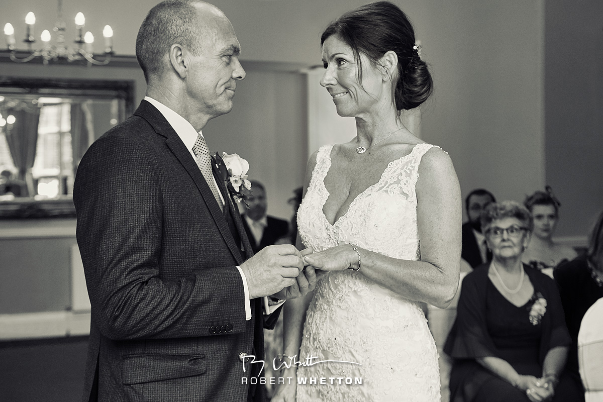 IMAGE: http://www.photographs.rjwhetton.co.uk/forums/Annie-Andy-Wedding-Jun-13-140903-0973-7D-Mark-II.jpg